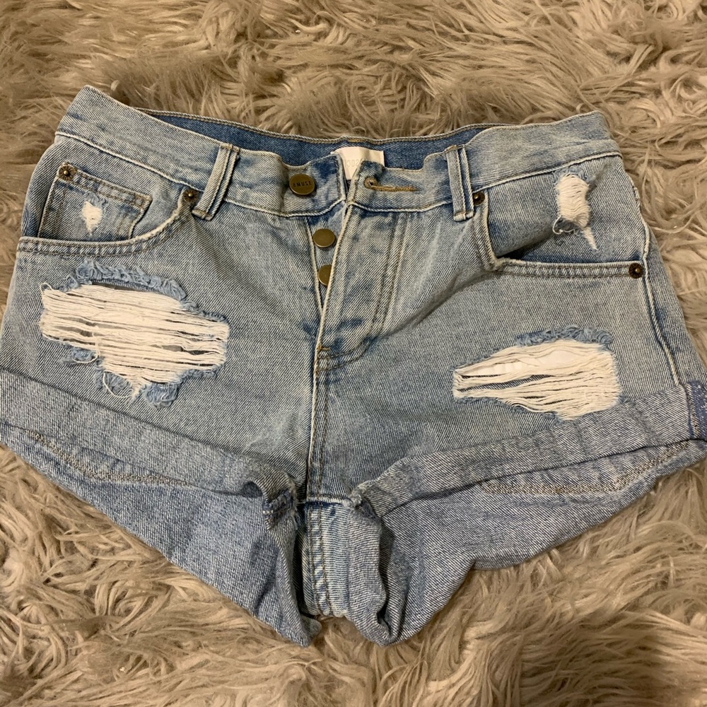 amuse society jean shorts size 24